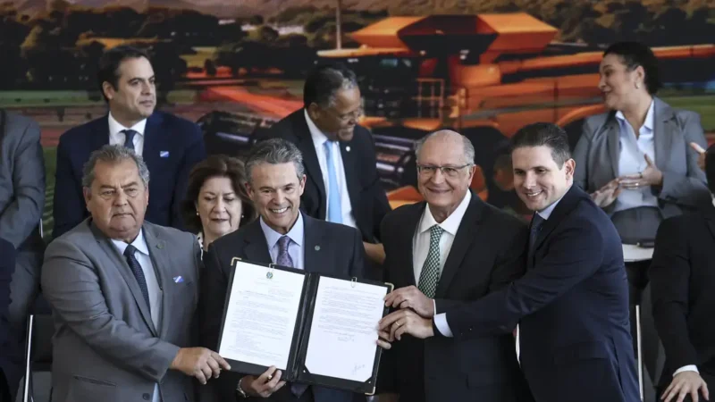 Governo federal lança Plano Safra 2026/2027 de R$ 525,1 bilhões