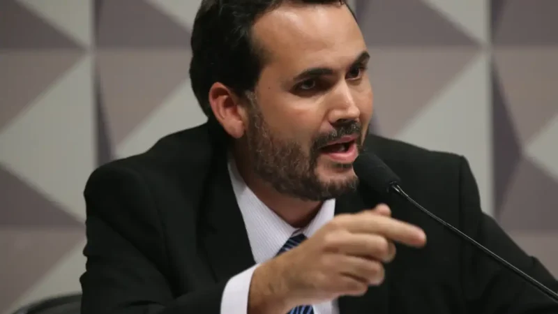 Subsídio de R$ 0,35 ao diesel não será retomado, diz ministro
