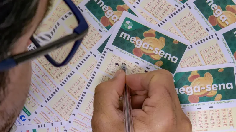 Mega-Sena acumula e prêmio principal vai para R$ 33 milhões