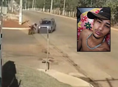 Adolescente de 17 anos tenta ultrapassar Jeep Renegade de motocicleta, é atingido e morre
