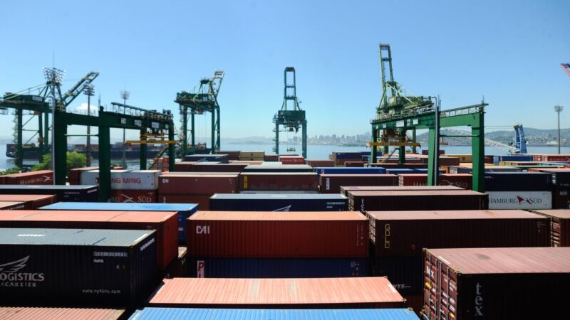 Tarifaço deve ter efeito limitado na balança comercial brasileira