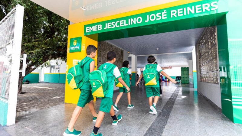 Mais de 60 mil alunos voltam às aulas; veja como evitar congestionamentos