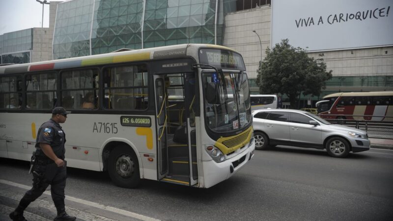 Rodoviários do Rio decidem continuar em estado de greve até amanhã