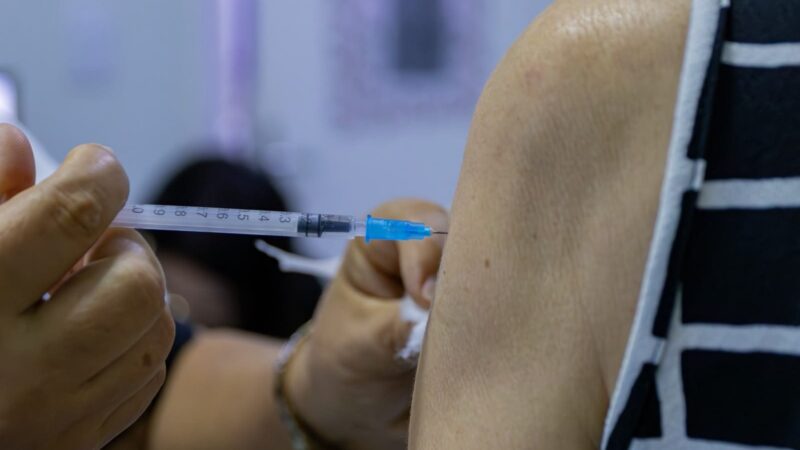 Casos de influenza aumentam 74% em Cuiabá; vacinação segue disponível em 72 USFs