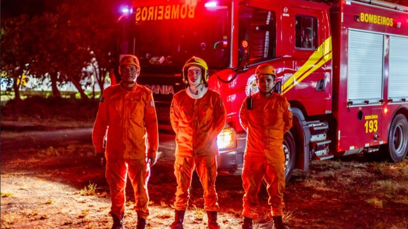 Incêndio atinge área de usina solar nos fundos da Policlínica do Pedra 90, em Cuiabá