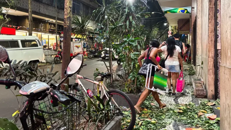 Mais de 510 mil imóveis ainda estão sem luz no Rio