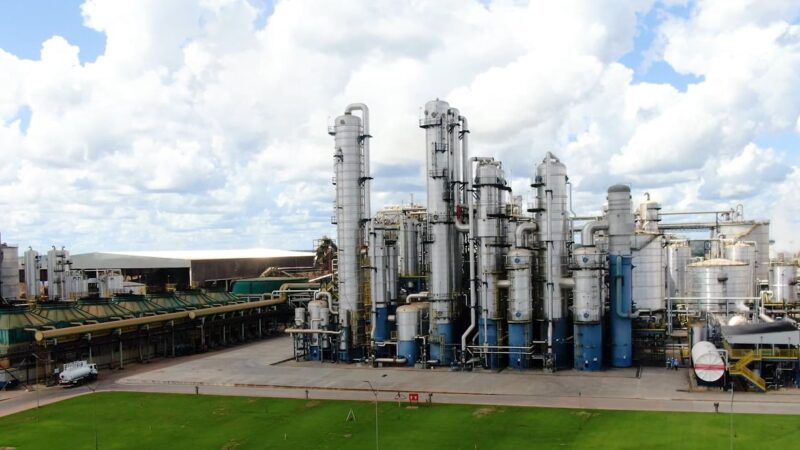 Demanda por etanol anidro deve crescer 2,8% com E32 em 2026 e impulsionar investimentos