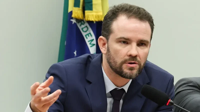 Durigan defende que Brasil deve ampliar comércio exterior