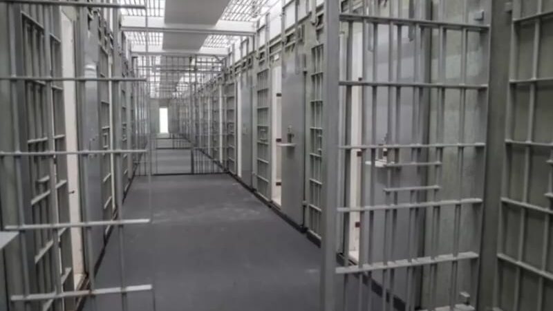 Homem fica preso por mais de cinco meses acusado de envenenar vizinho com cachaça