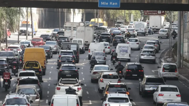 SP: segundo dia de greve paralisa parcialmente três linhas da CPTM