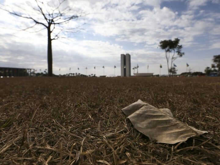 Região Sul tem risco de temporal e granizo; outras regiões têm calor