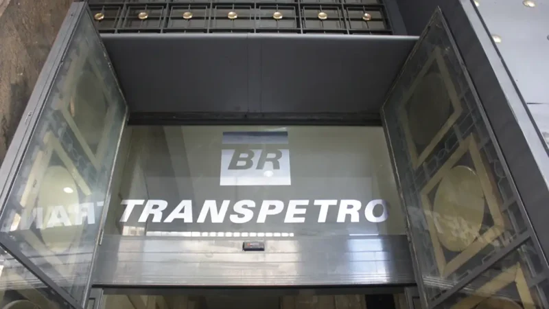 Transpetro abre concurso público com salário inicial de até R$ 15 mil