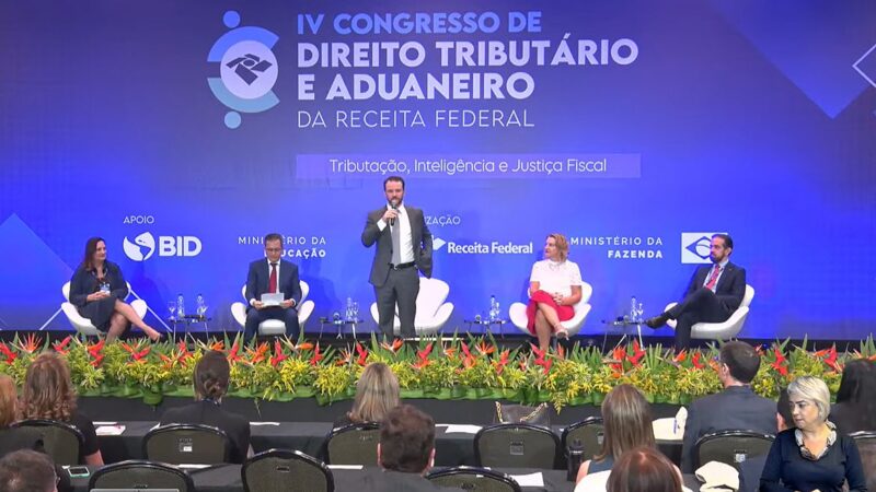 Durigan defende Receita como plataforma de inteligência do Estado