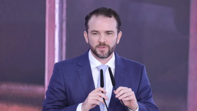 Ministro prevê renegociação de R$ 90 bi em 3ª fase do Desenrola